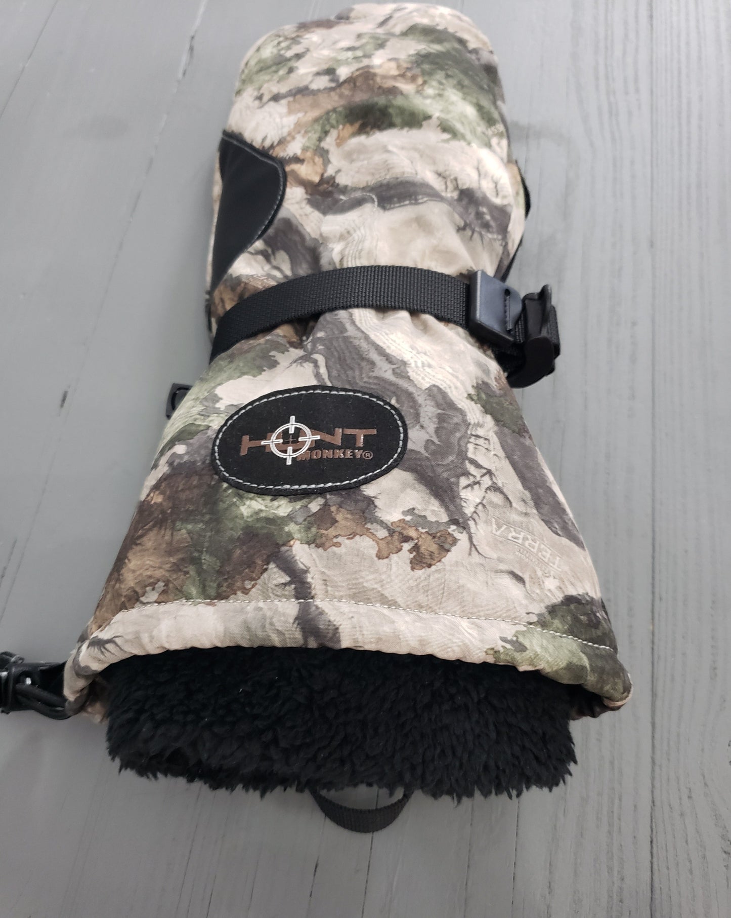 HM700 YETI HUNT Heavyweight (New Fall 24)