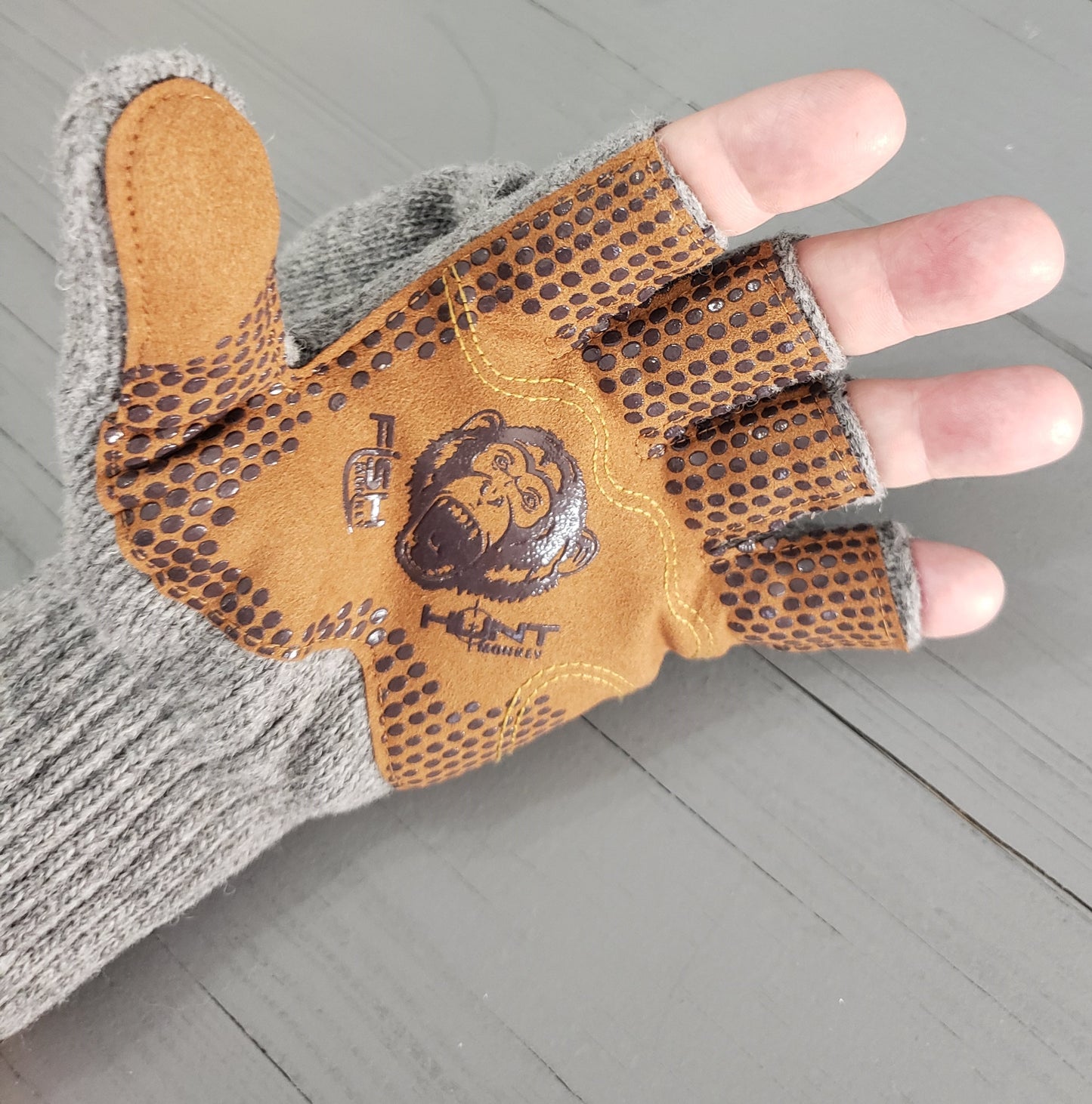FM53 - Wooly Mitten (New Fall 24)